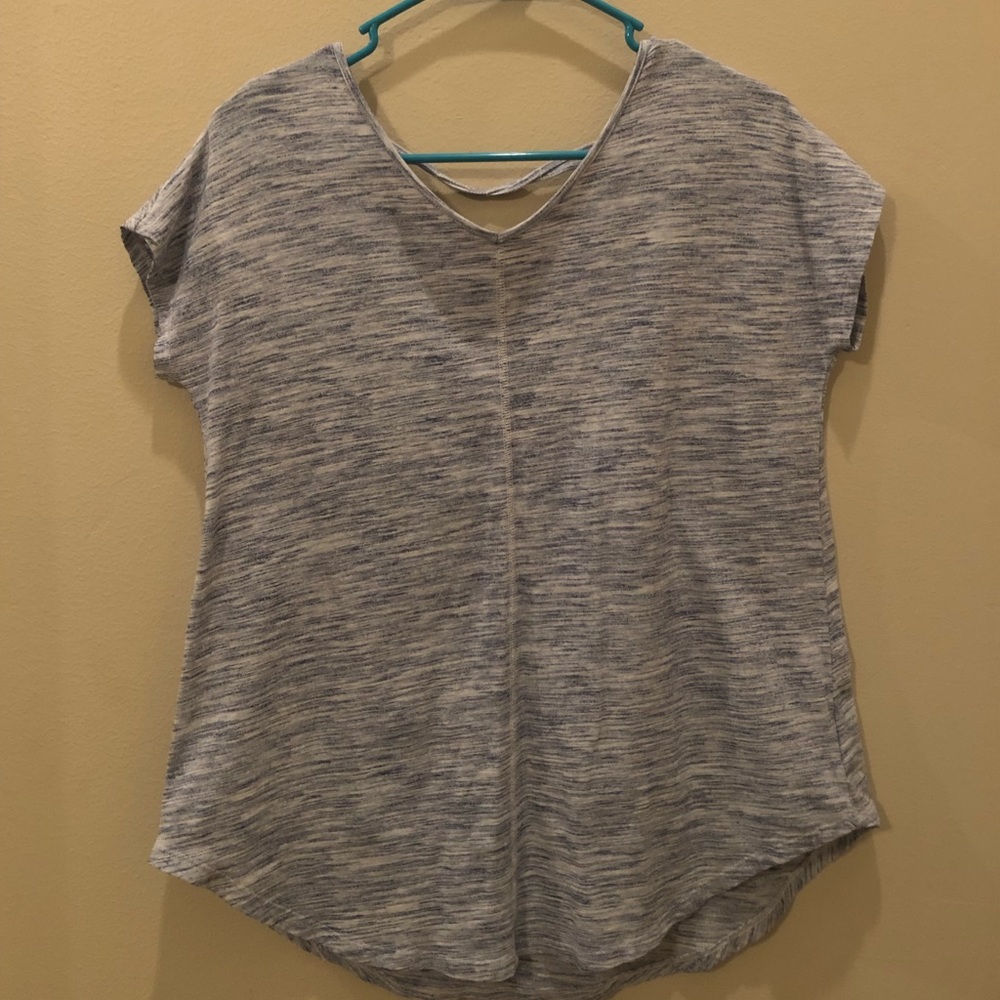 shirt size 14 (youth xl) but fits women size small